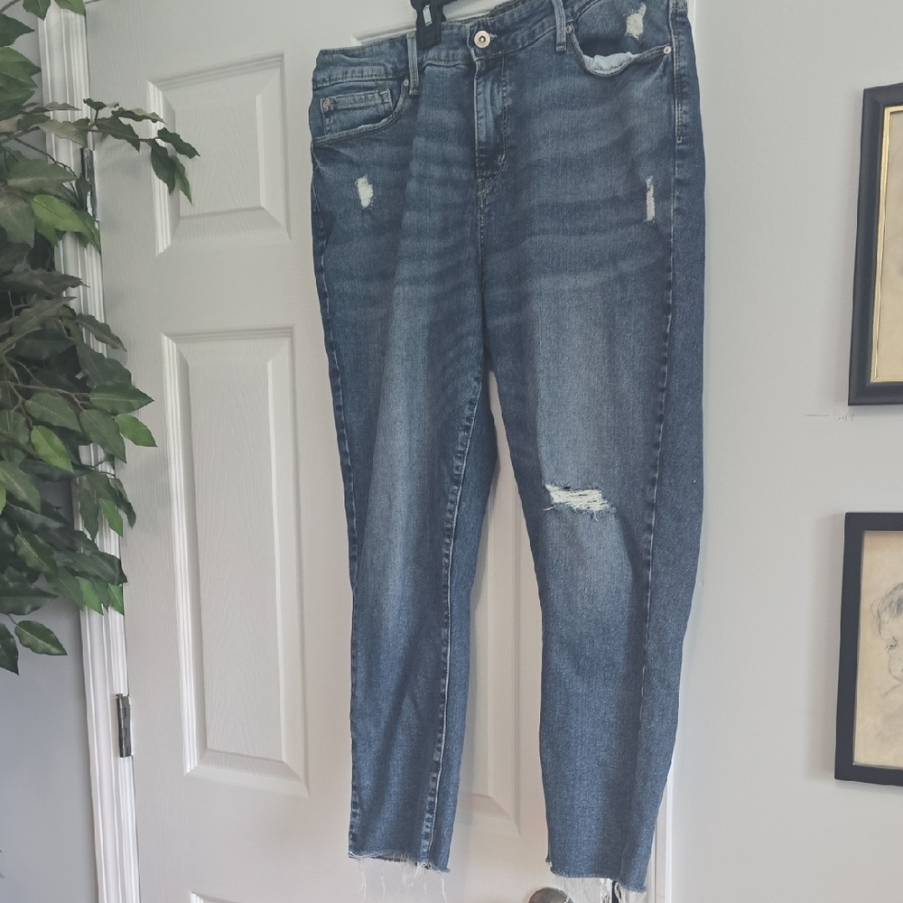 EUC Levi's Denizen Distressed Jeans